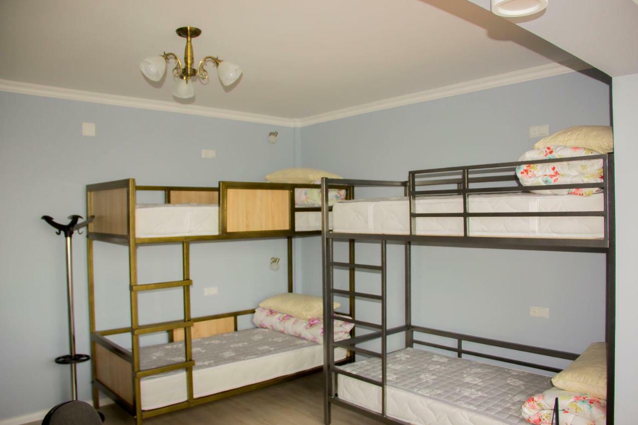 Hostel - Guest House Meyman Алматы Экстерьер фото
